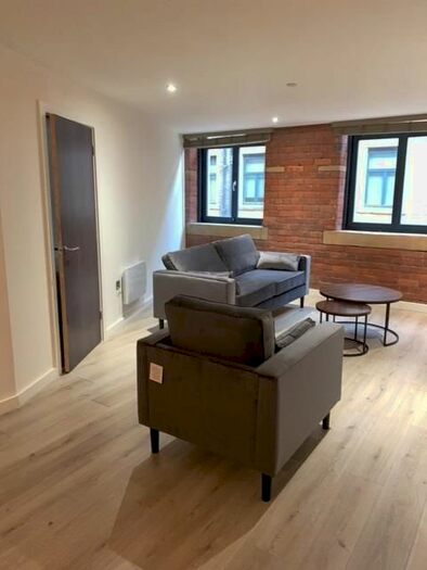 2 Bedroom Flat To Rent In Valley Road, Bradford, BD1