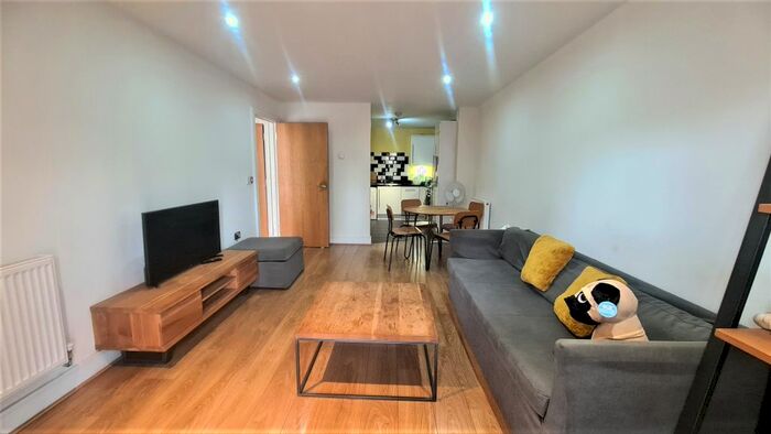 2 Bedroom Flat To Rent In Turner Street, London, E16