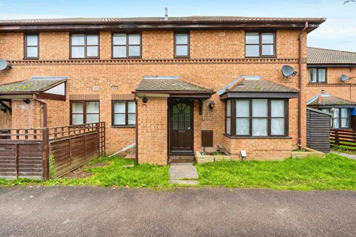 2 Bedroom House For Sale In Poppyfields, Bedford, Bedfordshire, MK41