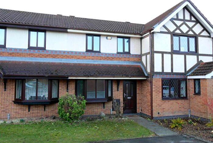 2 Bedroom Mews To Rent In Chesterton Grove, CW11