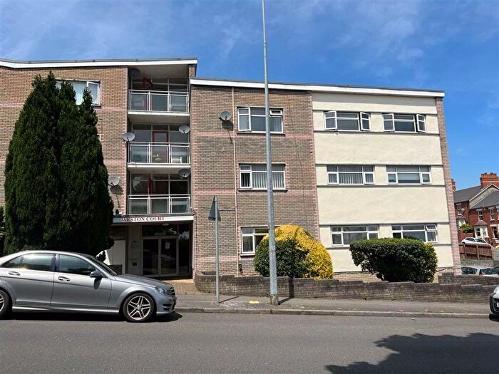 2 Bedroom Flat To Rent In Weston Court, Holton Road, Barry, CF63