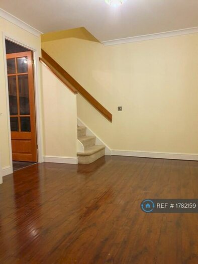 1 Bedroom Terraced House To Rent In Maplin Park, Slough, SL3