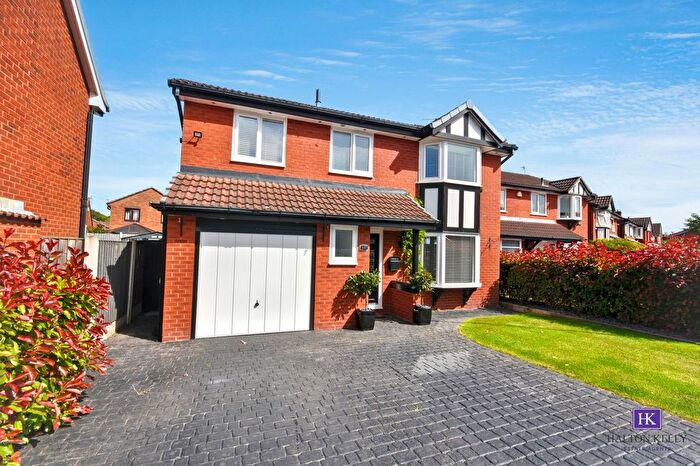4 Bedroom Detached House For Sale In Shackleton Close, Old Hall, WA5