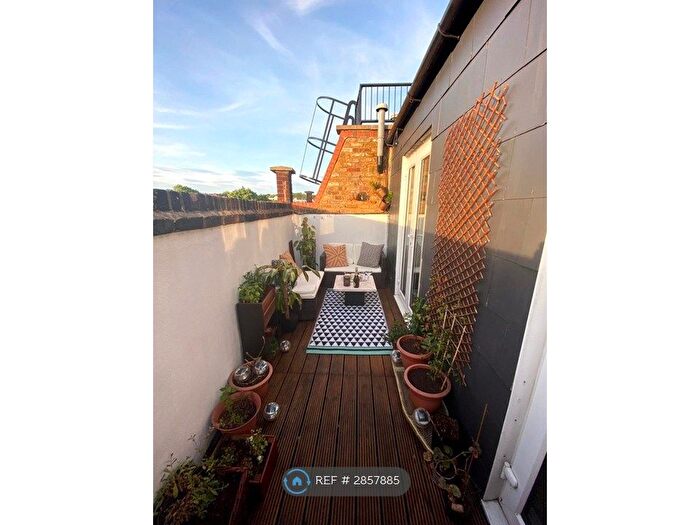 2 Bedroom Flat To Rent In Mill Lane, London, NW6