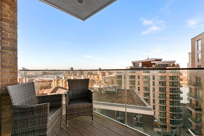 2 Bedroom Flat To Rent In Wilson House, York Road, SW11