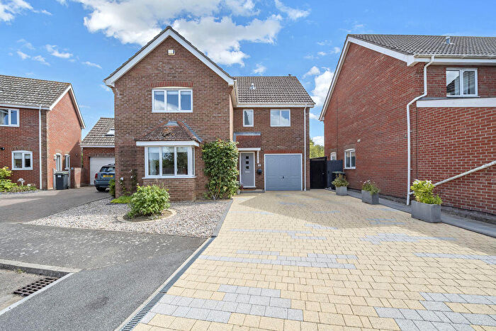 4 Bedroom Detached House For Sale In Hazelwood Close, Bury St. Edmunds, Thurston., IP31
