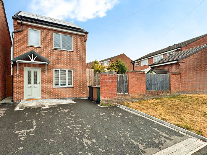 3 Bedroom Detached House For Sale In Springwood Farm Road, Midway, DE11