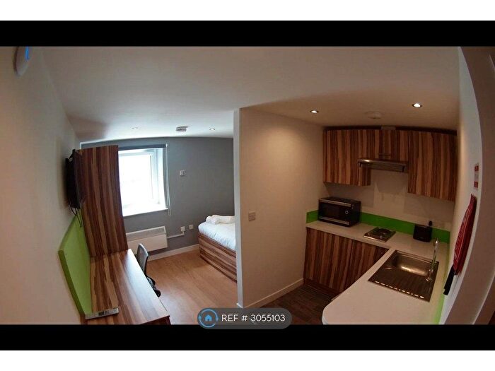 1 Bedroom Flat To Rent In Kirkgate, Huddersfield, HD1