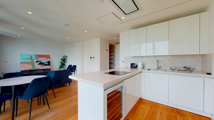 2 Bedroom Flat To Rent In Highgate Hill, London, N19