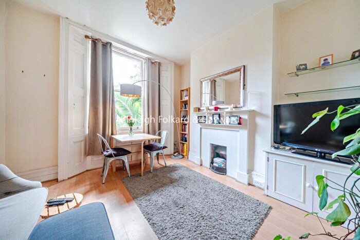 2 Bedroom Flat For Sale In Devonshire Road, Forest Hill, London, SE23