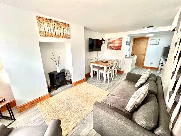 2 Bedroom Cottage For Sale In Wind Street, Conwy, LL32