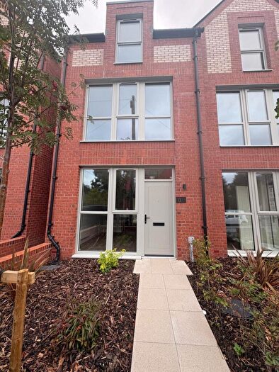 1 Bedroom Apartment To Rent In Daisy Bank Court, M14