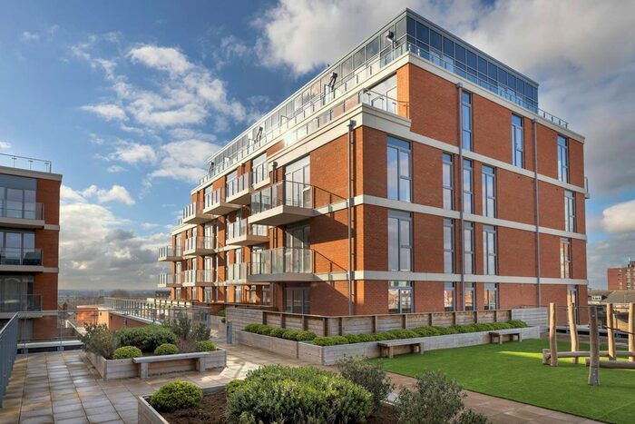 2 Bedroom Flat To Rent In Talisker House, Acton, London, W3