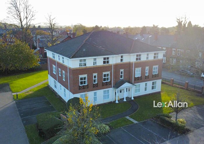 1 Bedroom Flat For Sale In Victoria Gardens, Cradley Heath, B64