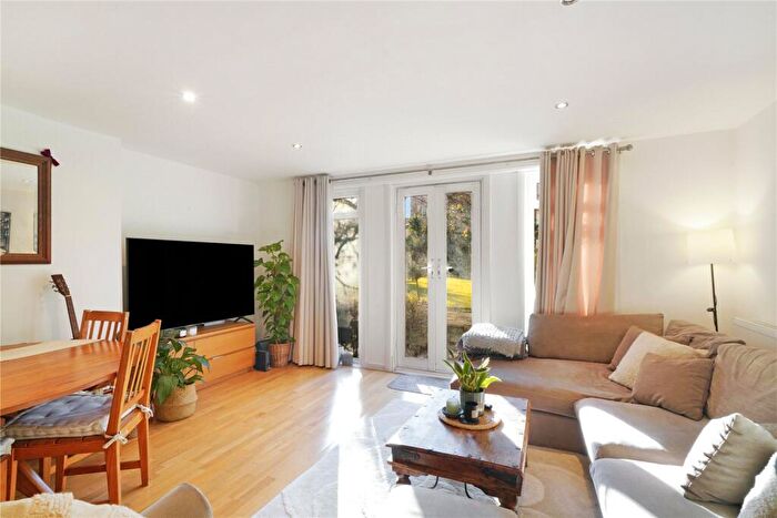 2 Bedroom Flat To Rent In Fordwych Road, Kilburn, NW2