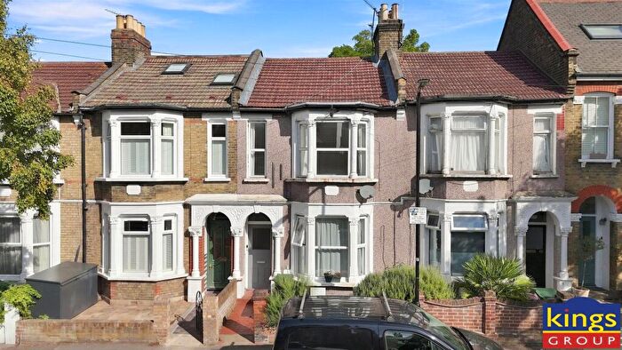 1 Bedroom Flat For Sale In Hatherley Road, London, E17