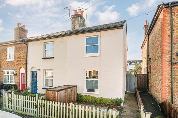 2 Bedroom End Of Terrace House For Sale In Cleaveland Road, Surbiton, KT6