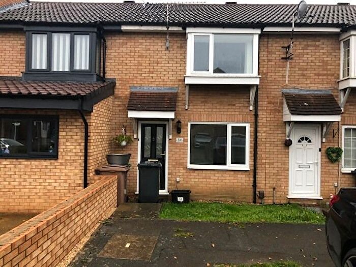 2 Bedroom Terraced House To Rent In Claverley Green, Luton, LU2