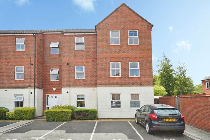 2 Bedroom Flat For Sale In Oak Crescent, Ashby-De-La-Zouch, Leicestershire, LE65