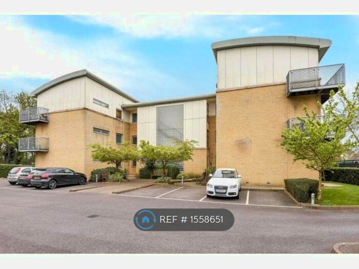 2 Bedroom Flat To Rent In Mercia House, Ashford, TW15