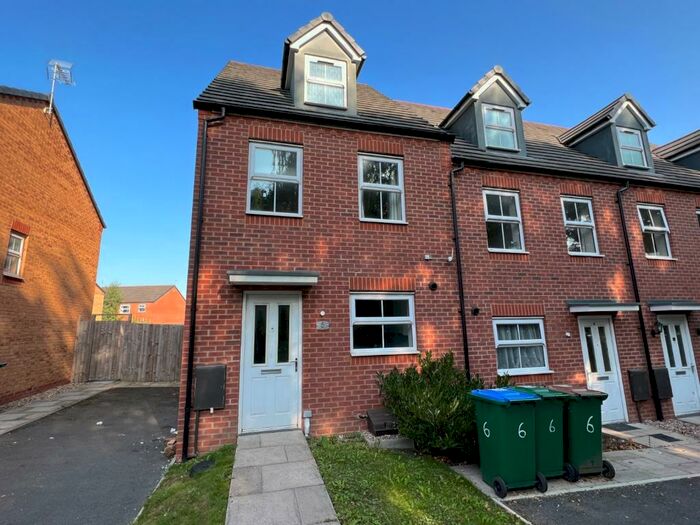3 Bedroom Semi-Detached House To Rent In Downy Birch, Coventry, West Midlands, CV4