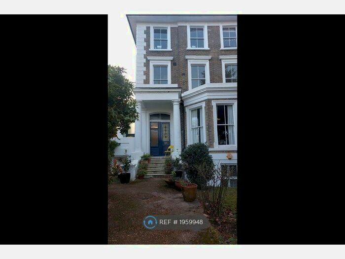 2 Bedroom Flat To Rent In Thicket Road, London, SE20