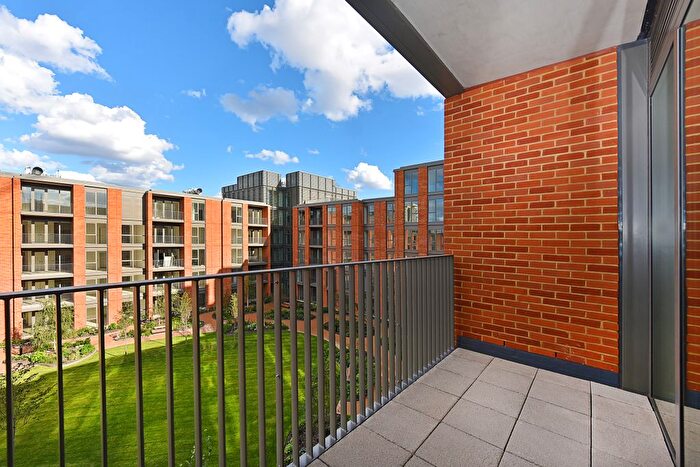 2 Bedroom Flat To Rent In , SW6