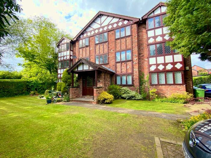 2 Bedroom Flat To Rent In Gatley Road, Cheadle, SK8