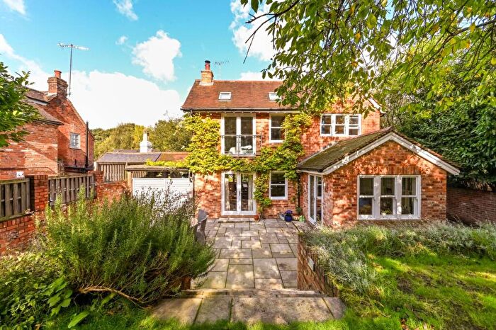 4 Bedroom Detached House For Sale In Cookham Dean Bottom, Cookham Dean, Maidenhead, SL6