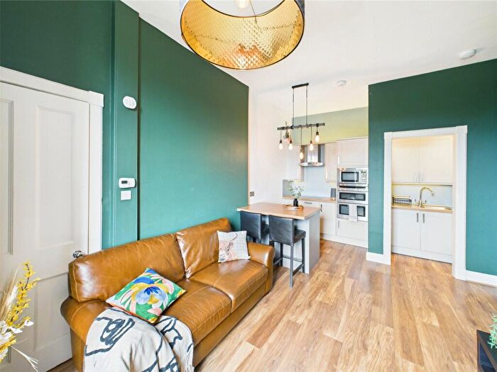 2 Bedroom Apartment To Rent In Murieston Place, Edinburgh, Midlothian, EH11