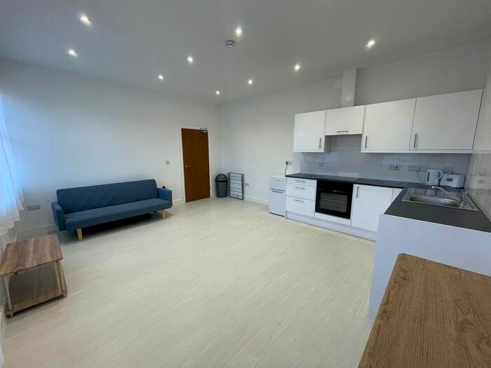 1 Bedroom Flat To Rent In Church Court, Morley, Leeds, LS27