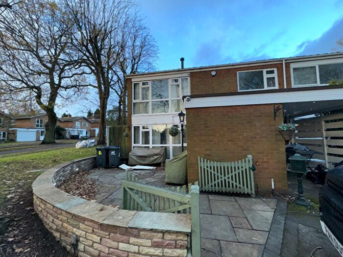 4 Bedroom Semi-Detached House To Rent In Augustus Road, Birmingham, B15