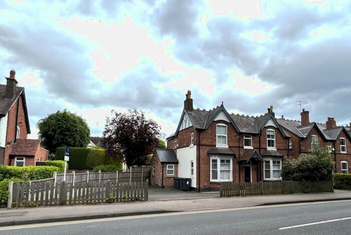 4 Bedroom Detached House To Rent In Lichfield Road, Sutton Coldfield, B74