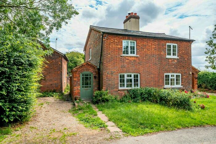 2 Bedroom Semi-Detached House To Rent In Wandon Green Cottages, Wandon Green, Luton, LU2