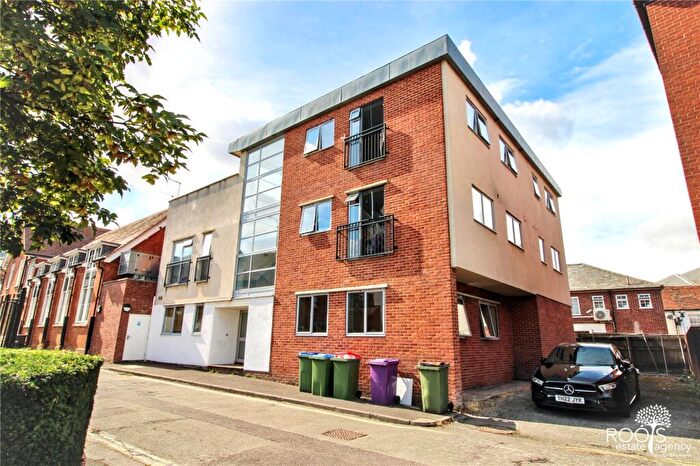 1 Bedroom Apartment For Sale In The Old Library, Carnegie Road, Newbury, Berkshire, RG14