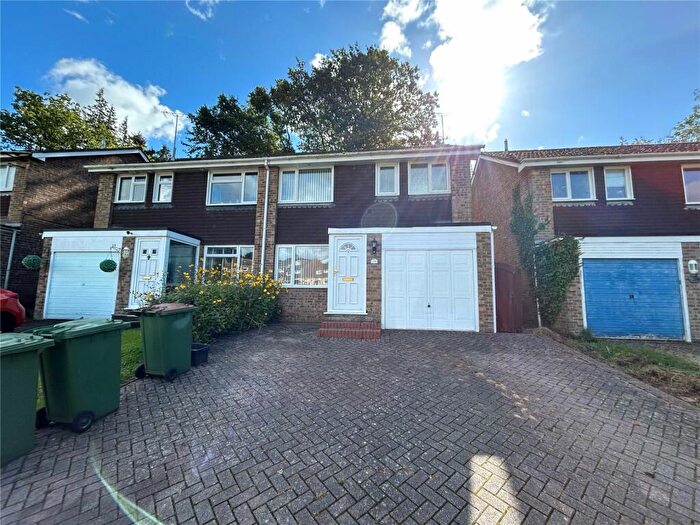 3 Bedroom Terraced House To Rent In Pine View Close, Bursledon, Southampton, Hampshire, SO31