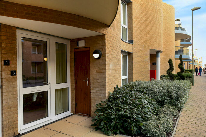 1 Bedroom Apartment To Rent In Almansa Way, Lymington, SO41