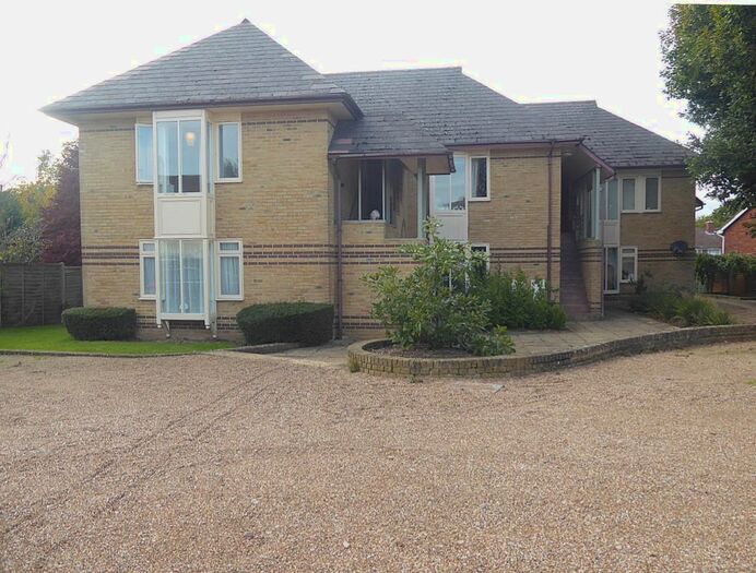 2 Bedroom Flat To Rent In Stockwood Chase, Rough Common, Canterbury CT2