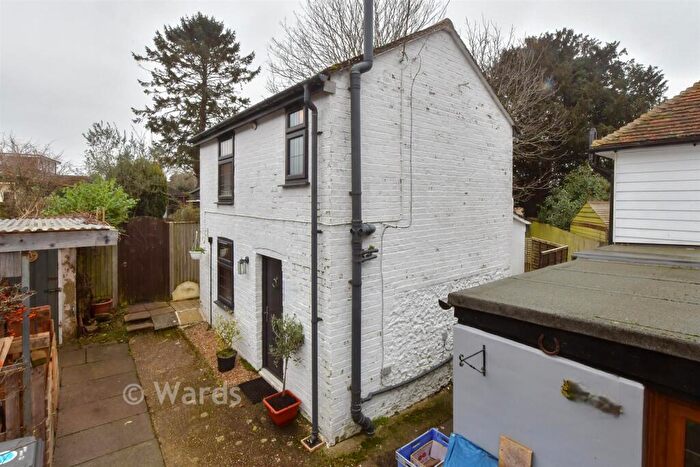 1 Bedroom Cottage For Sale In The Street, Eythorne, Dover, Kent, CT15