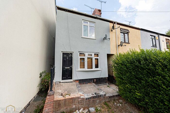 2 Bedroom End Of Terrace House For Sale In Queens Road, Nuneaton, Warwickshire, CV11