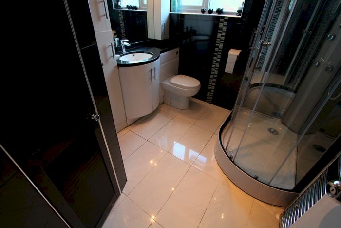 4 Bedroom Terraced House To Rent In Holne Chase, Morden, SM4