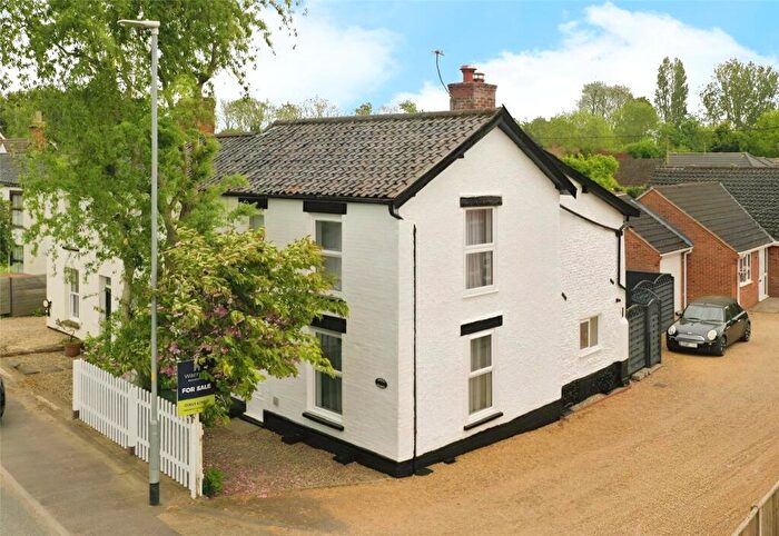 3 Bedroom Semi-Detached House For Sale In Norwich Road, Besthorpe, Attleborough, Norfolk, NR17