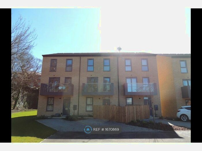 2 Bedroom Terraced House To Rent In Carnforth Avenue, Wakefield, WF1