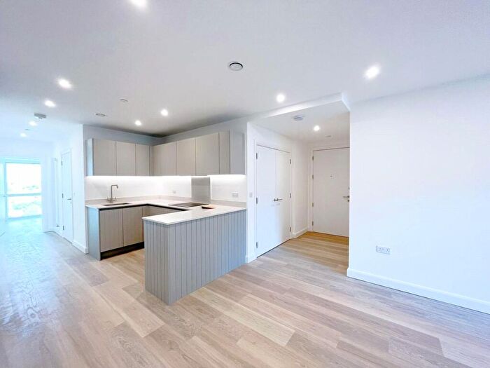 3 Bedroom Apartment To Rent In Botanist House, Seagull Lane, London, E16