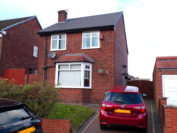 3 Bedroom Detached House For Sale In Bradshaw Avenue, Failsworth, Manchester, M35