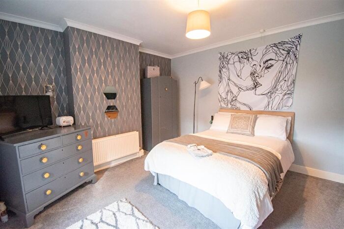 3 Bedroom Terraced House For Sale In Wall Street, Ripley, DE5