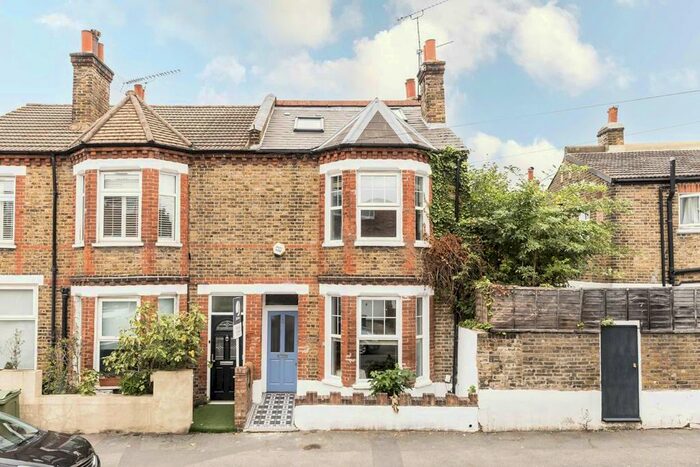 4 Bedroom Property To Rent In Chale Road, London, SW2