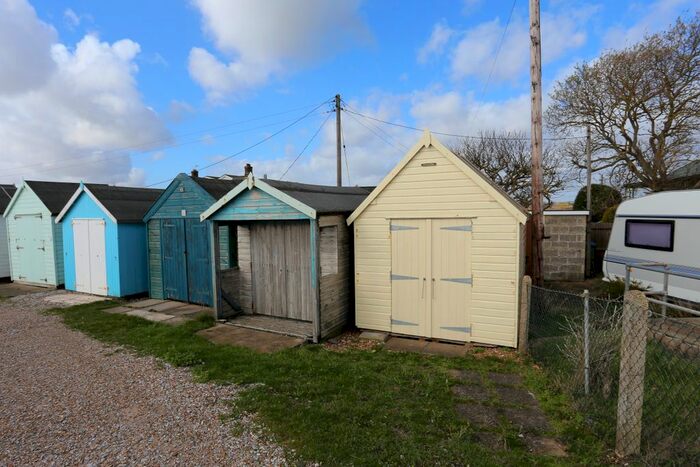 Chalet For Sale In Martello Ground, Felixstowe Ferry, Felixstowe, IP11
