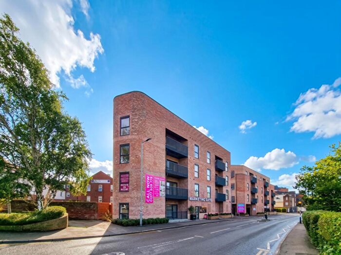 1 Bedroom Apartment To Rent In Western Road, Brentwood, Essex, CM14