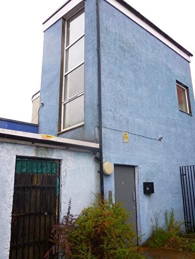 2 Bedroom Flat To Rent In Two Bedroom First Floor Flat, Main Street, Kilwinning, North Ayrshire, KA13